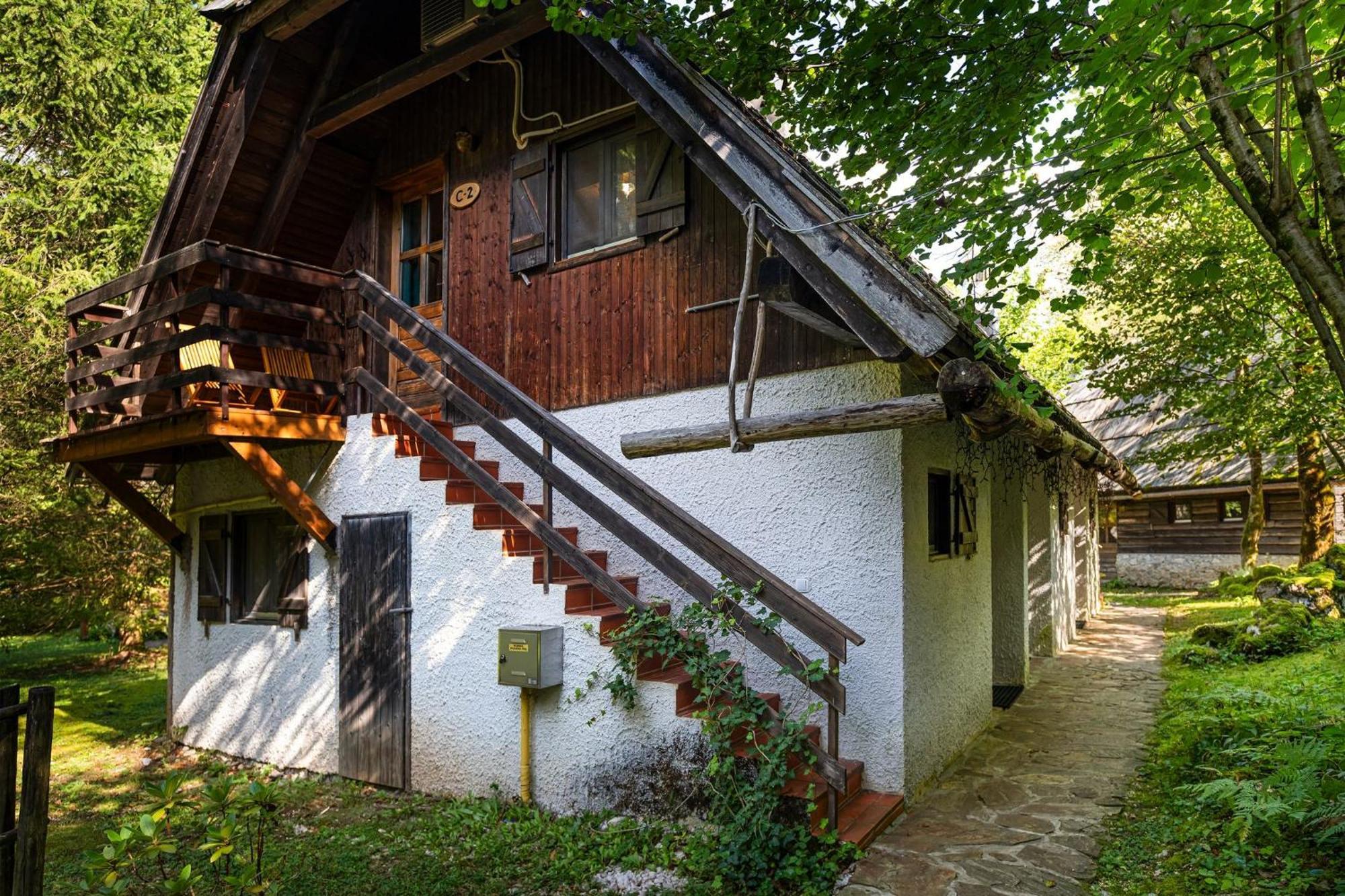 Pristava Lepena Village المظهر الخارجي الصورة